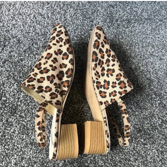 Leopard Print Slingback Women's Shoes - Picture 2 of 3